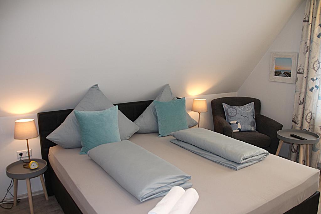 Pension Zur Brandung Бюзум Экстерьер фото